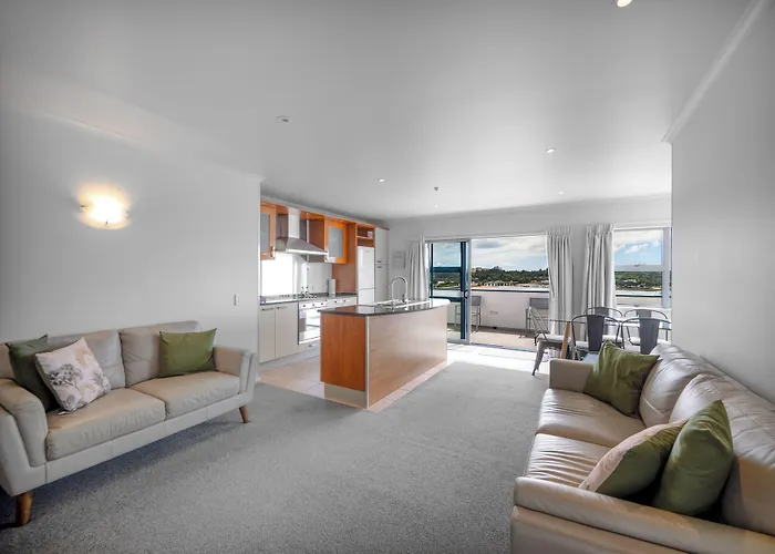 Blue Pacific Apartments